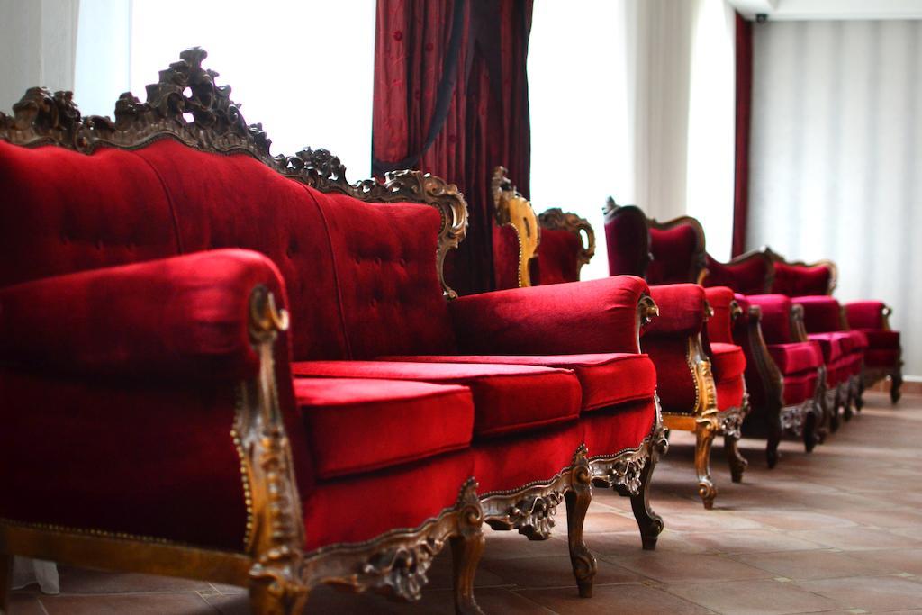 Kera Hotel Nesterenki Bagian luar foto