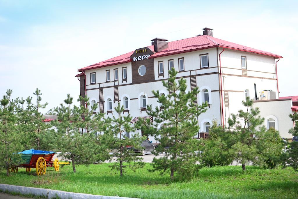 Kera Hotel Nesterenki Bagian luar foto