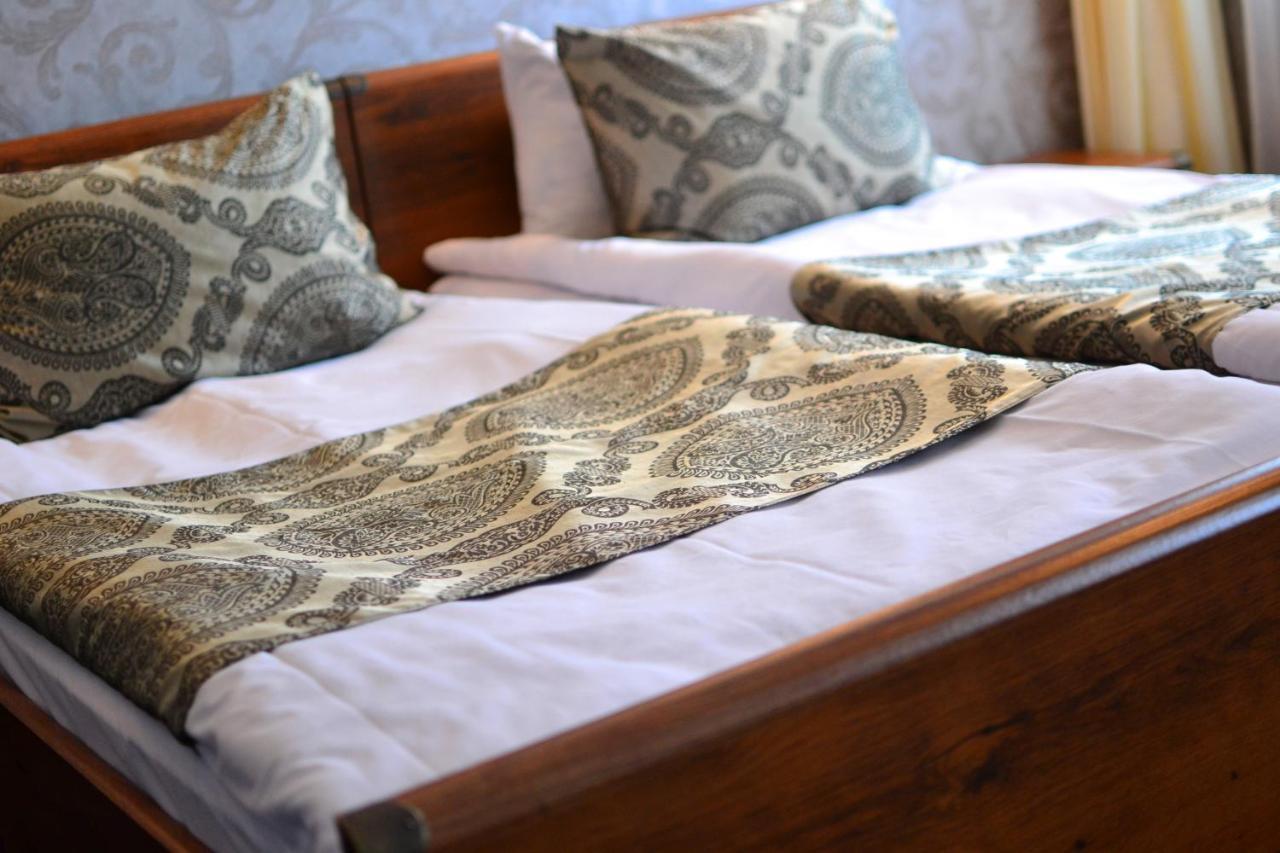 Kera Hotel Nesterenki Bagian luar foto